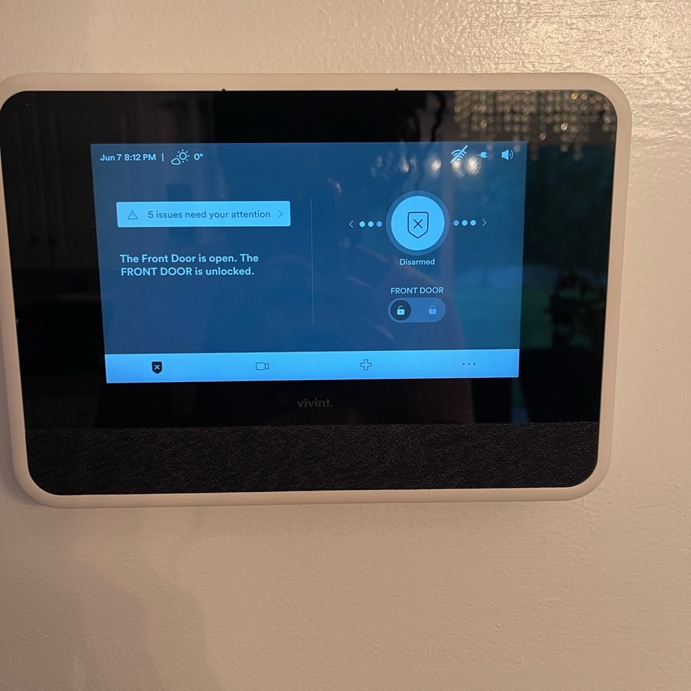 Vivint Touchscreen Security Panel in Black and White
